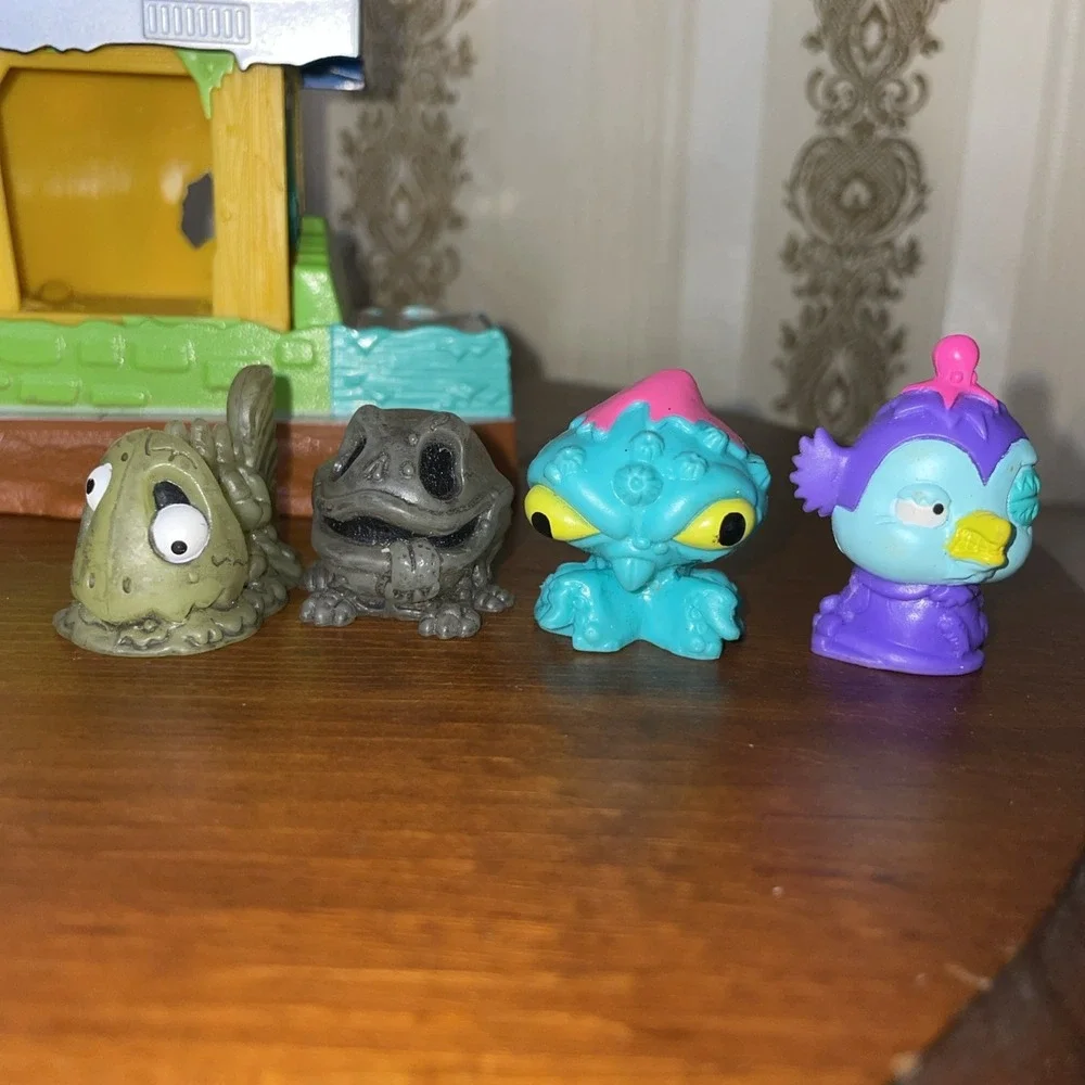 The Ugglys Pet Resort And Lots Of Figures | Glow Series 1 & 2 | Sounds‎ Works
